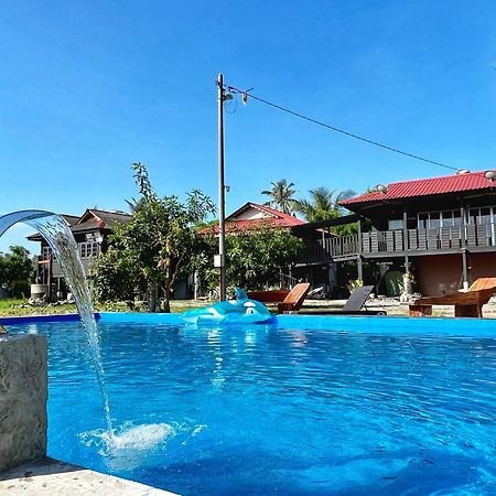 Rumah Kurnia Kangar Buitenkant foto