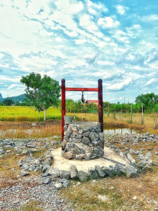 Rumah Kurnia Kangar Buitenkant foto